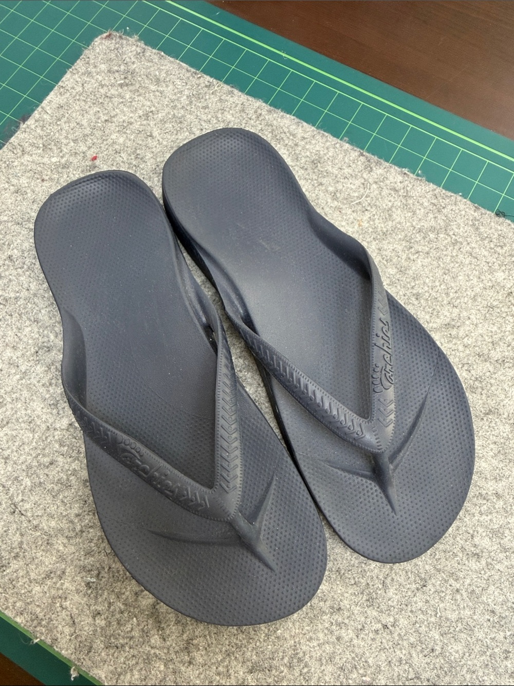 Archies Navy Blue Flip Flop Sandals - Comfortable Everyday Wear Sz W8